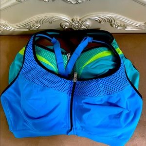Victoria’s Secret Sport Bras Front Close